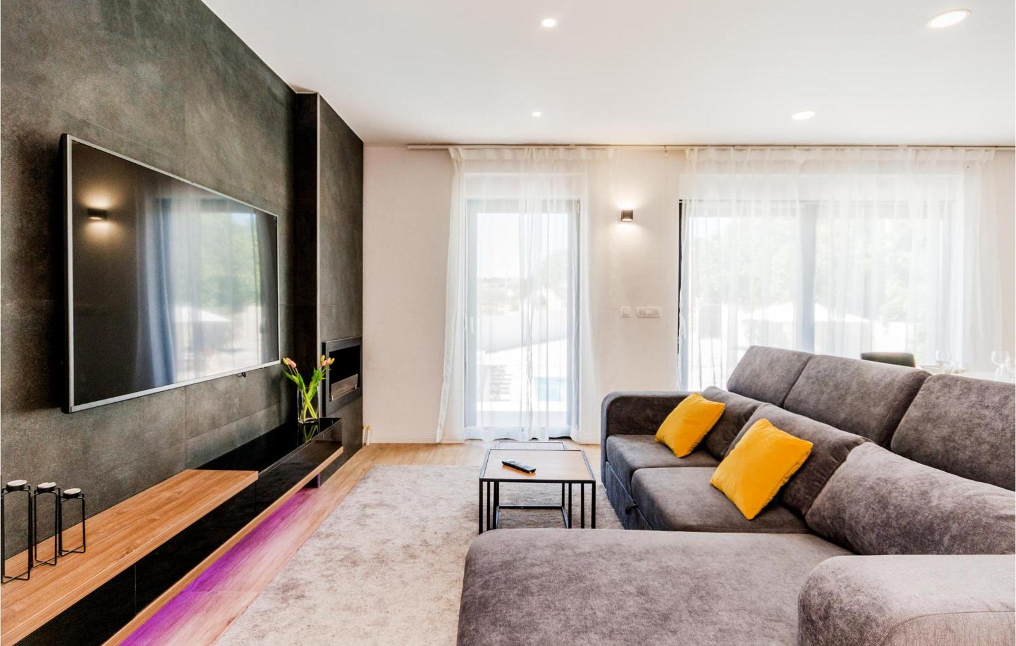 3 Bedroom Beautiful Home In Rastane Donje Donje Rastane 외부 사진
